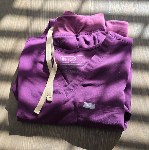 Figs - Picture 1 of 4